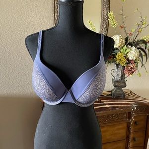Victoria’s Secret Body Bra